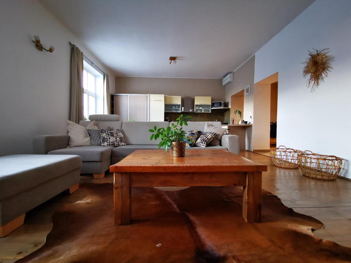 Falcon Apartment Trnava Bagian luar foto